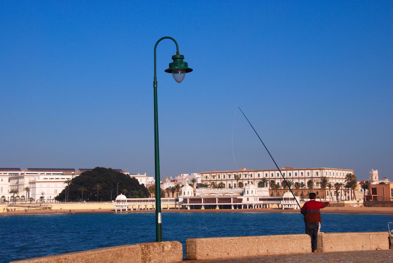 Apartamentos La Caleta De Cádiz Exterior photo